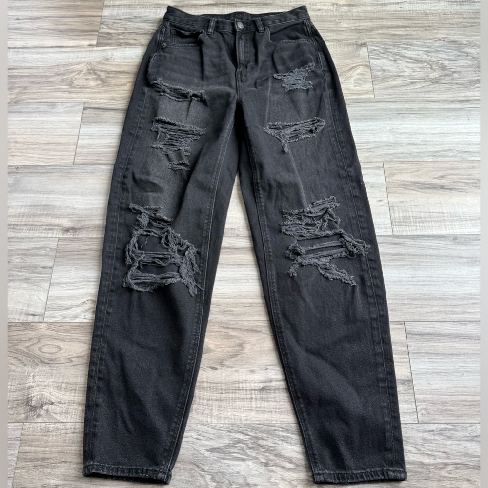 American Eagle Outfitters Black Distressed Relaxed Mom Fit Jeans